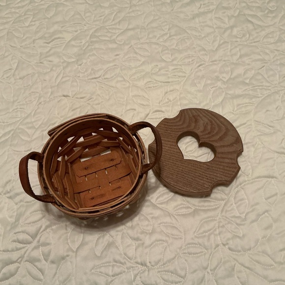 Longaberger Other - Longaberger woven Basket with leather Handles and bonus lid